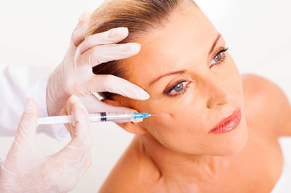 L’âge idéal pour commencer à faire des injections d’acide hyaluronique - Dr Gauthier